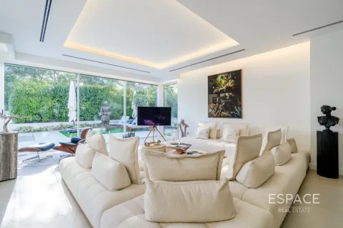 Villa en Arabian Ranches, Dubai, 5 dormitorios, 511 m², № 122527 - foto 2