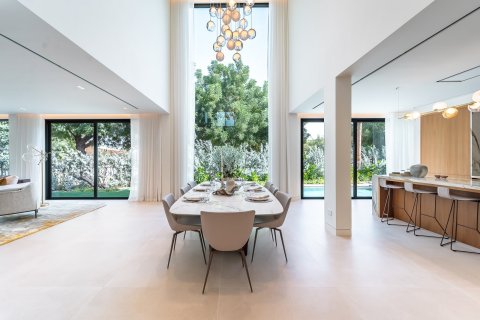 Villa en Jumeirah Islands, Dubai, 5 dormitorios, 547 m², № 96915