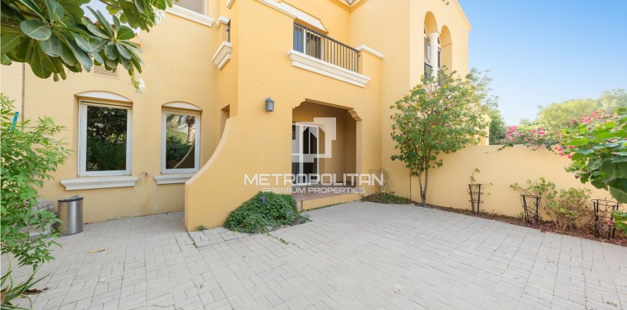 Adosado en Arabian Ranches, Dubai, 2 dormitorios, 200 m², № 73943