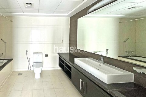 Apartment in Dubai Marina, Dubai 3 bedrooms, 277 sq.m. № 43813 - photo 12