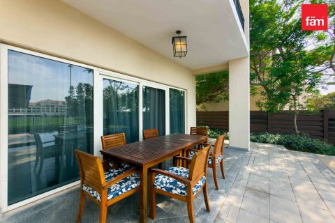 Villa in Dubai 5 bedrooms, 682.7 sq.m. № 115109 - photo 13