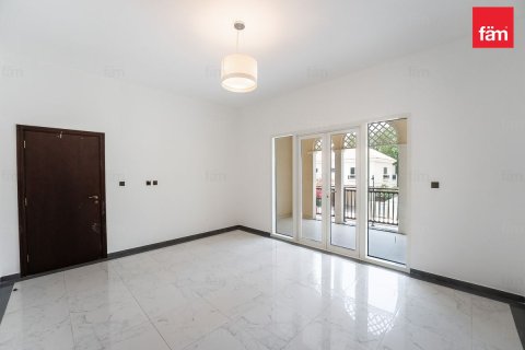 Villa in Dubai 5 bedrooms, 682.7 sq.m. № 115109 - photo 20