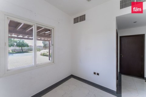Villa in Dubai 4 bedrooms, 397.2 sq.m. № 115108 - photo 15