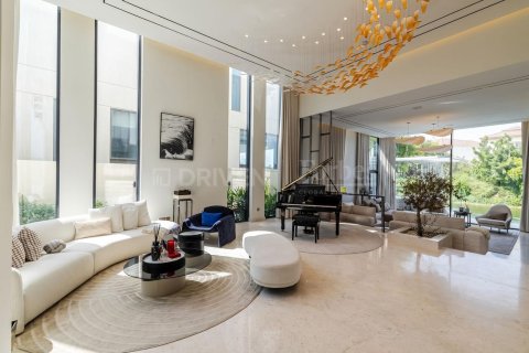 Villa in Jumeirah Park, Dubai 5 bedrooms, 540.79 sq.m. № 138147 - photo 8