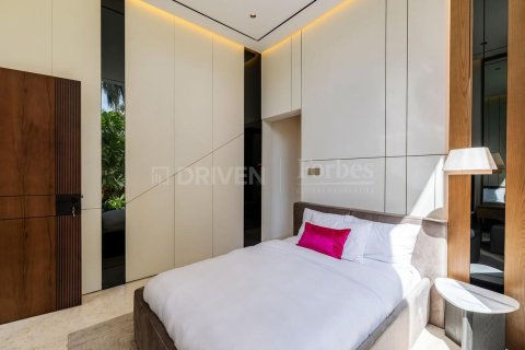 Villa in Jumeirah Park, Dubai 5 bedrooms, 540.79 sq.m. № 138147 - photo 22