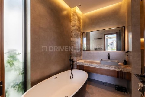 Villa in Jumeirah Park, Dubai 5 bedrooms, 540.79 sq.m. № 138147 - photo 29