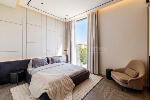 Villa in Jumeirah Park, Dubai 5 bedrooms, 540.79 sq.m. № 138147 - photo 20