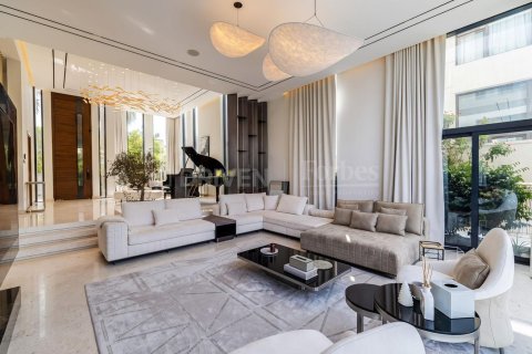 Villa in Jumeirah Park, Dubai 5 bedrooms, 540.79 sq.m. № 138147