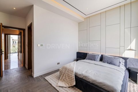 Villa in Jumeirah Park, Dubai 5 bedrooms, 540.79 sq.m. № 138147 - photo 21