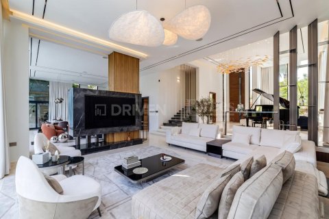 Villa in Jumeirah Park, Dubai 5 bedrooms, 540.79 sq.m. № 138147 - photo 12