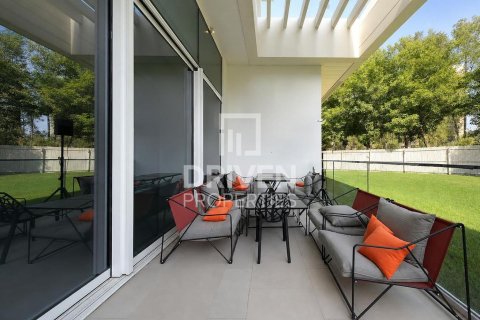 Apartment in Seventh Heaven, Al Barari, Dubai 3 bedrooms, 851.83 sq.m. № 138153 - photo 18