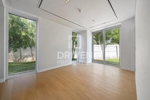 Apartment in Seventh Heaven, Al Barari, Dubai 3 bedrooms, 851.83 sq.m. № 138153 - photo 12