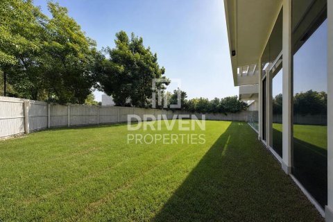 Apartment in Seventh Heaven, Al Barari, Dubai 3 bedrooms, 851.83 sq.m. № 138153 - photo 17