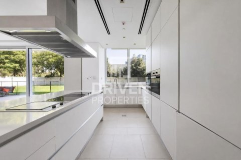 Apartment in Seventh Heaven, Al Barari, Dubai 3 bedrooms, 851.83 sq.m. № 138153 - photo 15