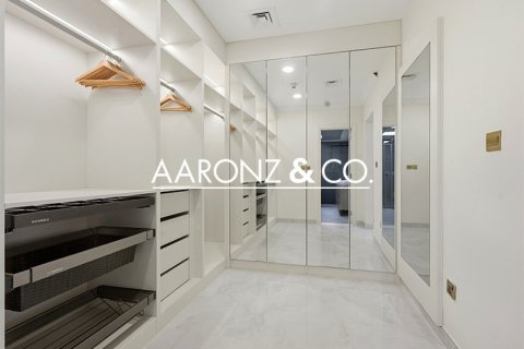 Ático en Jumeirah Lake Towers, Dubai, 4 dormitorios, 442 m², № 99329 - foto 14