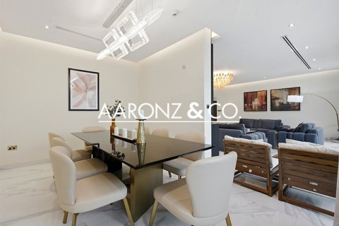 Ático en Jumeirah Lake Towers, Dubai, 4 dormitorios, 442 m², № 99329 - foto 10