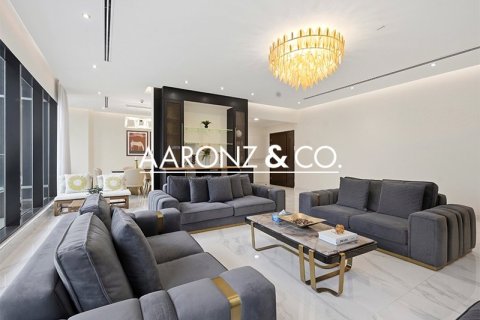 Ático en Jumeirah Lake Towers, Dubai, 4 dormitorios, 442 m², № 99329 - foto 5