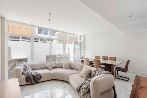 Adosado en Dubai, 3 dormitorios, 162.39 m², № 140586 - foto 3
