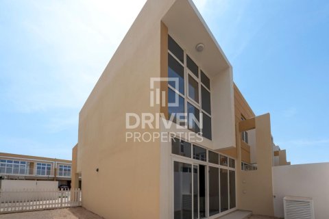 Adosado en Dubai, 3 dormitorios, 162.39 m², № 140586 - foto 16