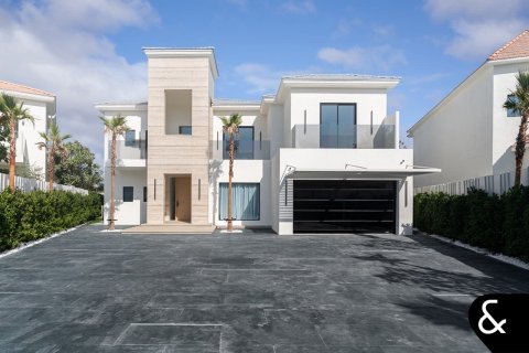 Villa in Jumeirah Islands, Dubai 5 bedrooms, 539 sq.m. № 91193 - photo 14