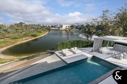 Villa in Jumeirah Islands, Dubai 5 bedrooms, 539 sq.m. № 91193 - photo 4