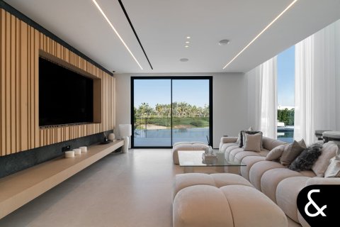 Villa in Jumeirah Islands, Dubai 5 bedrooms, 539 sq.m. № 91193 - photo 16