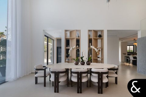 Villa in Jumeirah Islands, Dubai 5 bedrooms, 539 sq.m. № 91193 - photo 17