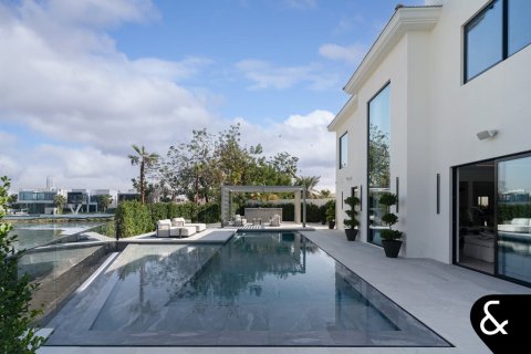 Villa in Jumeirah Islands, Dubai 5 bedrooms, 539 sq.m. № 91193 - photo 10