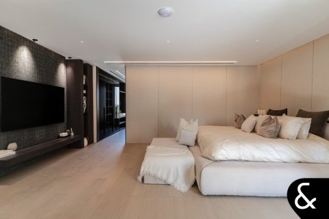 Villa in Jumeirah Islands, Dubai 5 bedrooms, 539 sq.m. № 91193 - photo 26