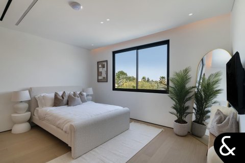 Villa in Jumeirah Islands, Dubai 5 bedrooms, 539 sq.m. № 91193 - photo 18