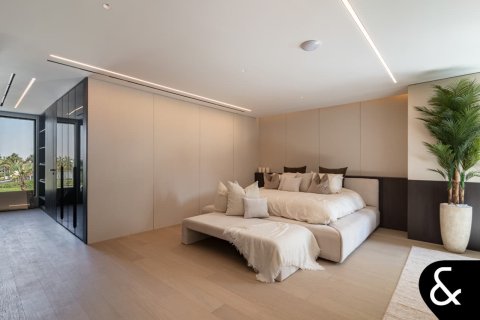 Villa in Jumeirah Islands, Dubai 5 bedrooms, 539 sq.m. № 91193 - photo 25