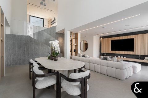 Villa in Jumeirah Islands, Dubai 5 bedrooms, 539 sq.m. № 91193 - photo 2