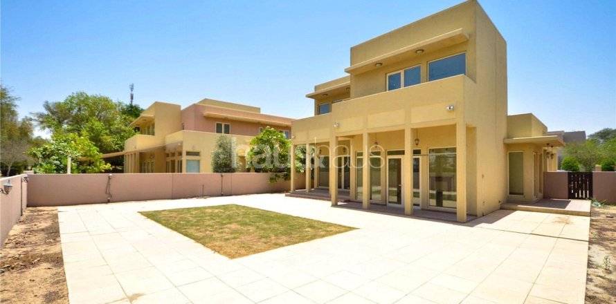 فيلا في المرابع العربية, دبي 3 غرف نوم, 299 م² رقم 45066
