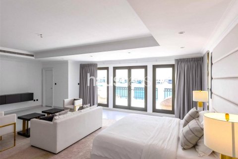 Снять в аренду виллу в Garden Homes, Пальма Джумейра, Дубай: 5 спален, 1208м², № 45074 - фото 4