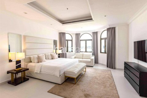 Снять в аренду виллу в Garden Homes, Пальма Джумейра, Дубай: 5 спален, 1208м², № 45074 - фото 7
