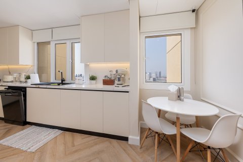 Apartamento en Jumeirah Golf Estates, Dubai, 4 dormitorios, 217.41 m², № 141153 - foto 5