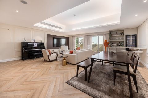 Appartement à Jumeirah Golf Estates, Dubai, 4 chambres, 217.41 m², № 141153