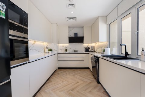 Apartamento en Jumeirah Golf Estates, Dubai, 4 dormitorios, 217.41 m², № 141153 - foto 6