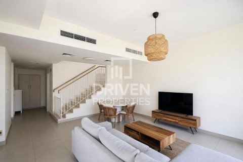 Adosado en Maple at Dubai Hills Estate, Dubai Hills Estate, Dubai, 3 dormitorios, 196.03 m², № 141123 - foto 2