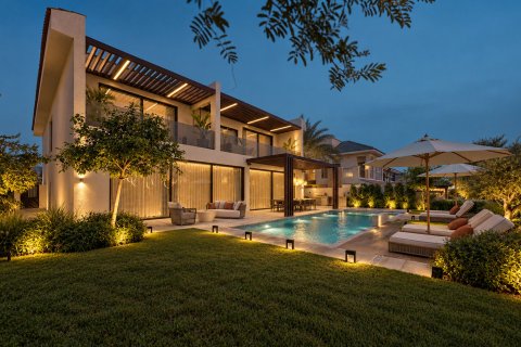 Villa en Jumeirah Golf Estates, Dubai, 5 dormitorios, 757.68 m², № 141126