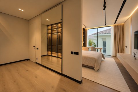 Villa in Jumeirah Golf Estates, Dubai 5 bedrooms, 757.68 sq.m. № 141126 - photo 23