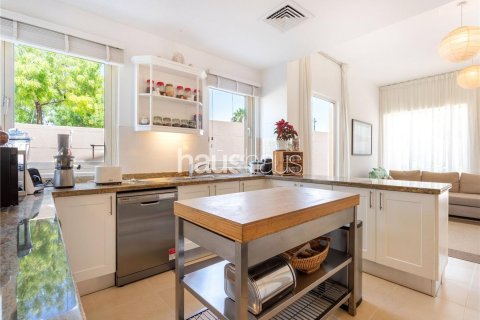 Villa en Arabian Ranches, Dubai, 4 dormitorios, 372 m², № 43688 - foto 10