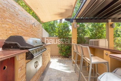 Купить виллу в Арабиан Ранчес, Дубай: 4 спальни, 372м², № 43688 - фото 14