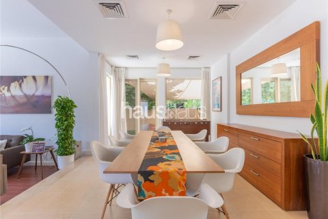 Купить виллу в Арабиан Ранчес, Дубай: 4 спальни, 372м², № 43688 - фото 4