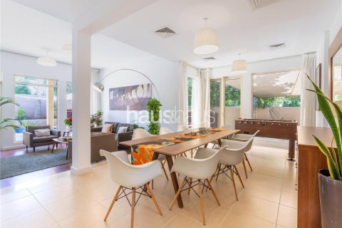 Villa en Arabian Ranches, Dubai, 4 dormitorios, 372 m², № 43688 - foto 3