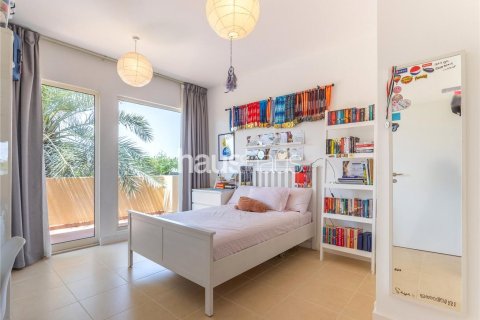 Villa en Arabian Ranches, Dubai, 4 dormitorios, 372 m², № 43688 - foto 17