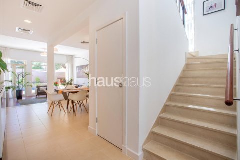 Villa en Arabian Ranches, Dubai, 4 dormitorios, 372 m², № 43688 - foto 2