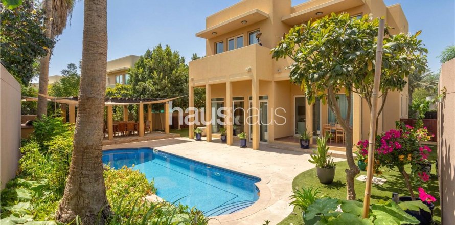 Вилла в Арабиан Ранчес, Дубай, 4 спальни, 372м², № 43688