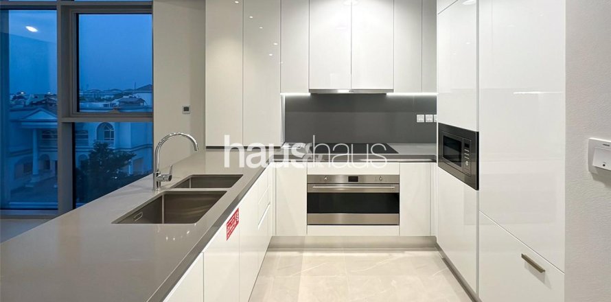 Квартира в Аль-Васле, Дубай, 2 спальни, 125м², № 43690