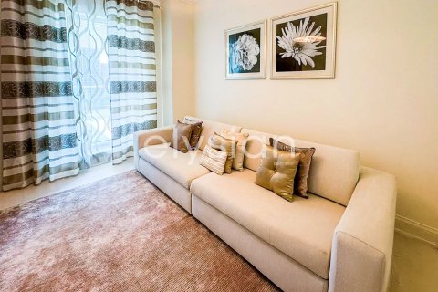 Appartement à Emaar 6 Towers, Dubai Marina, Dubai, 3 chambres, 234 m², № 37906 - photo 4